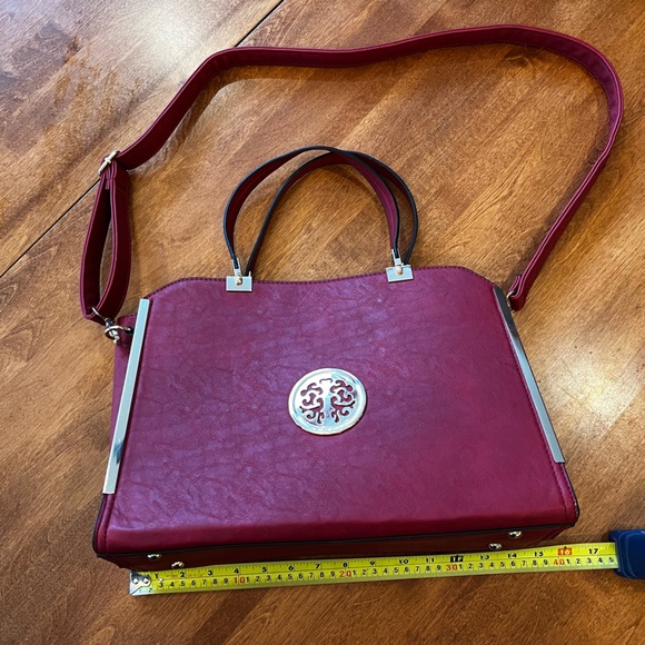 Red structured Asian style briefcase/laptop bag - Picture 2 of 5